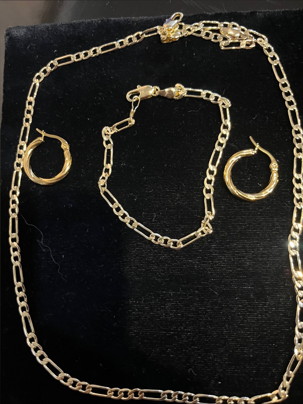 14k Gold pl plated Figaro 20”Necklace and 7.5” Bracelet Set